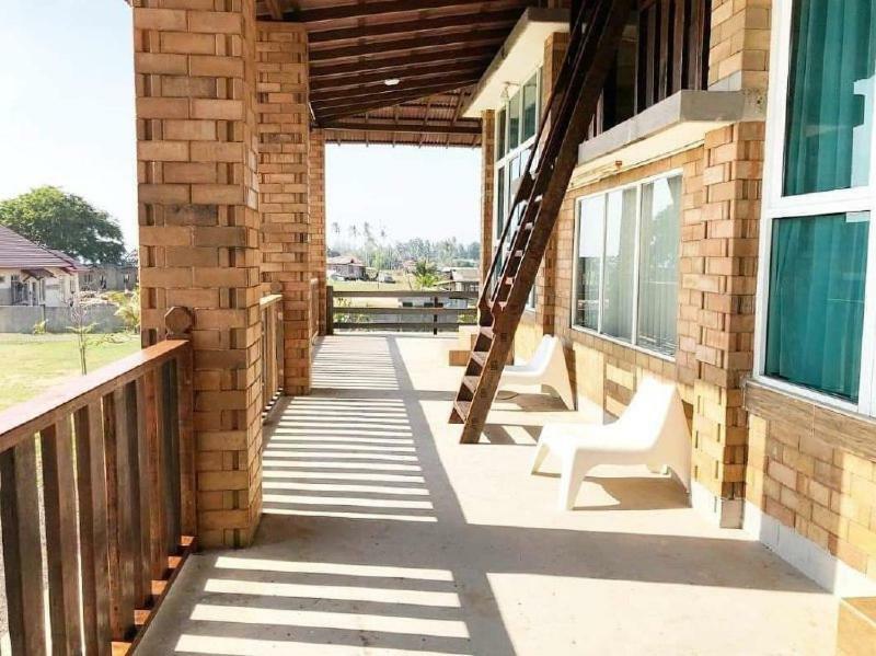Ombak Deru Lodge Marang Extérieur photo