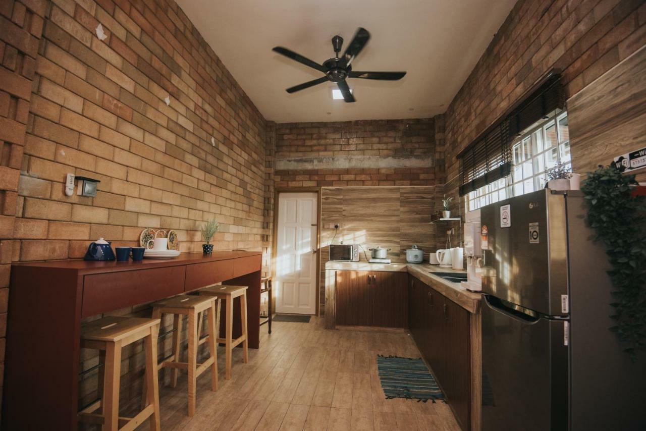 Ombak Deru Lodge Marang Extérieur photo