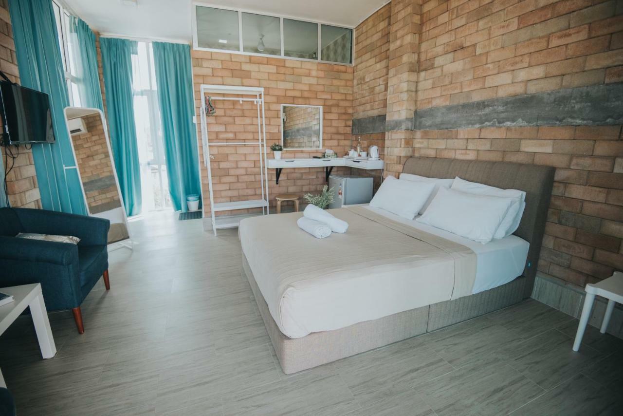 Ombak Deru Lodge Marang Extérieur photo